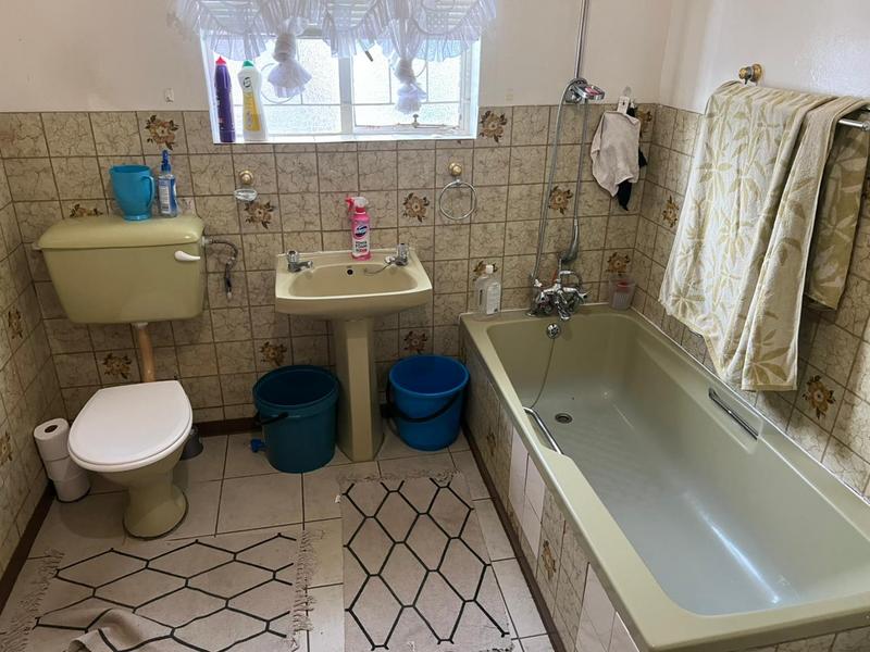 To Let 4 Bedroom Property for Rent in Grahamstown Eastern Cape